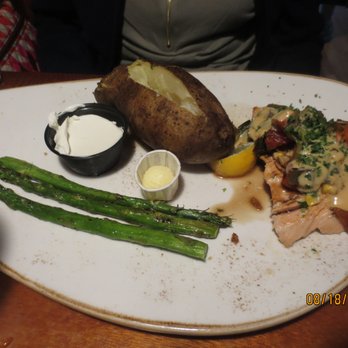 Drift Inn - king salmon entree - New American Near Me - Yachats, Oregon Drift Inn - king salmon entree - New American Near Me - Yachats, Oregon