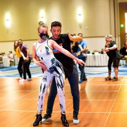Bachata Sensual Orlando - Teaching at the Sensual Movement Anniversary
Photo credit to DaHee Han