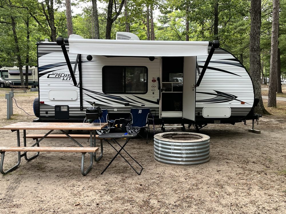 4Z’S RVS Updated October 2024 19 Photos & 10 Reviews 1083