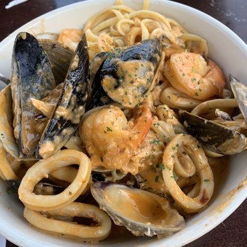 Biggie's - Seafood Fiesta - Seafood Near Me - Carlstadt, New Jersey