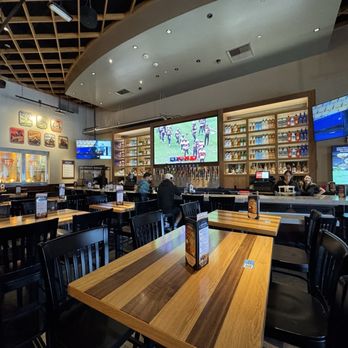 BJ's Restaurant & Brewhouse - New American Near Me - Downey, California