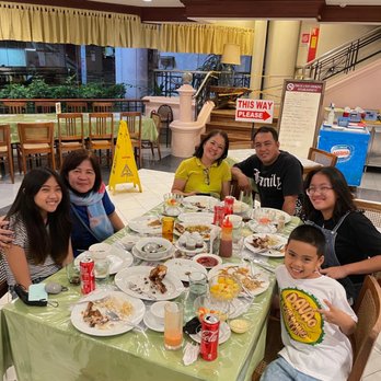 Davao Dencia's Restaurant - After dinner with the family! - Filipino Near Me - Davao City, DAS
