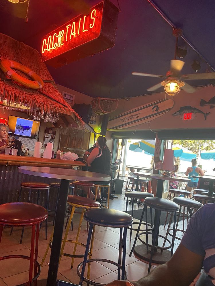 Dirty Don's Oyster Bar & Grill