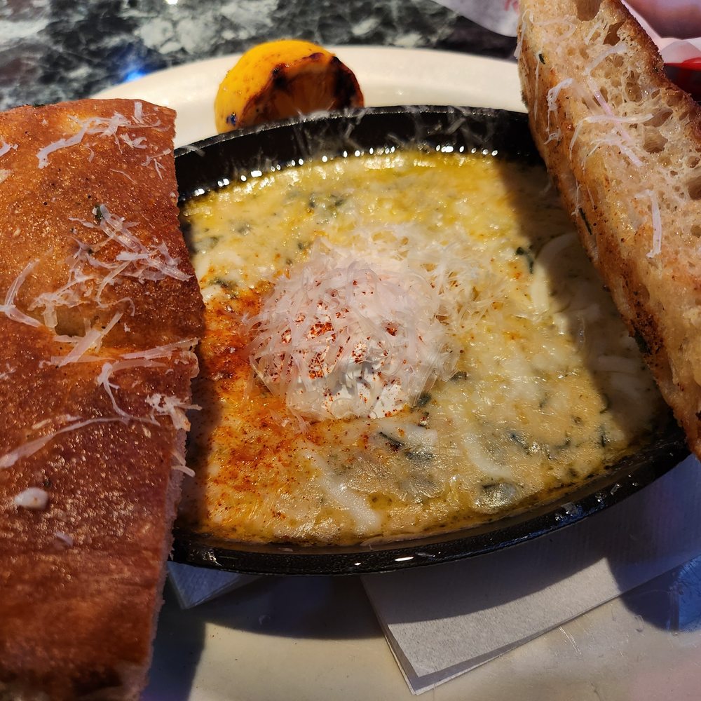 Bubba's 33 - Burgers Near Me - Universal City, Texas