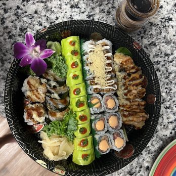 Hana Sushi - Honestly i dream about this place lol. LOVE it!  Spicy tuna, dynamite roll, turtle toll ( very refreshing) and crunch roll. BEST combo - Japanese Near Me - Yulee, Florida