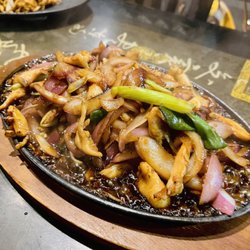 Lin's Asian Fusion - Mongolian chicken