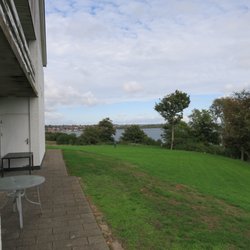 Hotel Limfjorden - Das Hotel ist direkt am Limfjord gelegen - Blick aus dem Zimmer bis nach Thisted.