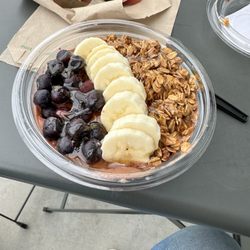 Nutty bowl with peanut butter and honey drizzle