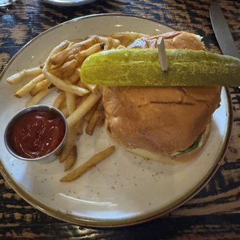 Mad Chef Kitchen And Bar - Blackened Mahi Sandwich - New American Near Me - Ellicott City, Maryland