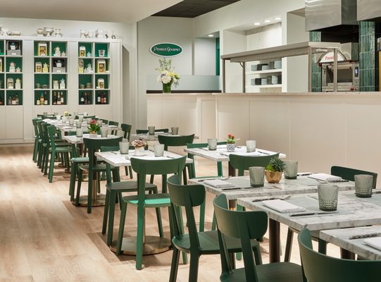Pierrot Gourmet at The Peninsula by null