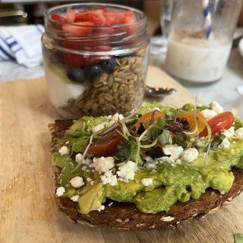 Bluestone Lane DUMBO Café - Brekkie Board - Coffee & Tea Near Me - Brooklyn, New York