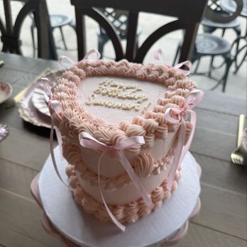 Yummy Tummy Bakery Valley Ranch - Beautiful birthday cake. - Patisserie/Cake Shop Near Me - New Caney, Texas Yummy Tummy Bakery Valley Ranch - Beautiful birthday cake. - Patisserie/Cake Shop Near Me - New Caney, Texas