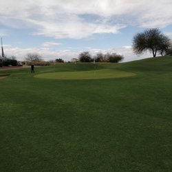 Falcon Dunes Golf Course - Chipping practice