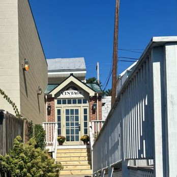 Vintage - Rear entrance - American Near Me - New Market, Maryland