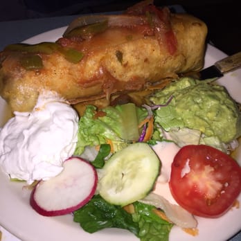 Los Tres Cochinitos - Burrito Norteno - Mexican Near Me - Wilmington, California