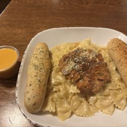 Paci's Lounge & Dining Room