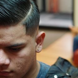 George's Barber Shop - Bajsndnj2js jwbs kend jwjdj
