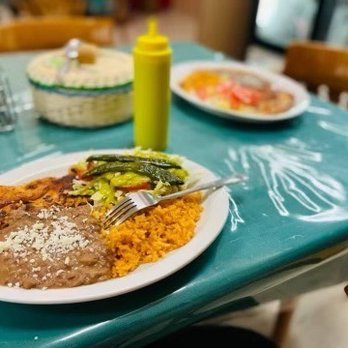 los agaves - a plate of mexican food on a table - Mexican Near Me - Okanogan, Washington los agaves - a plate of mexican food on a table - Mexican Near Me - Okanogan, Washington