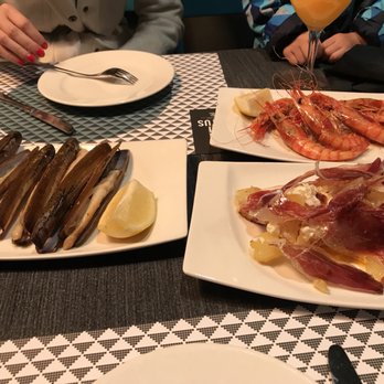 Vinitus - Tapas Bars Near Me - Barcelona, B Vinitus - Tapas Bars Near Me - Barcelona, B