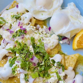 Blue Dot Cafe and Coffee Bar - Chilaquiles Verdes w/ 2 Poached Eggs - Breakfast & Brunch Near Me - Alameda, California