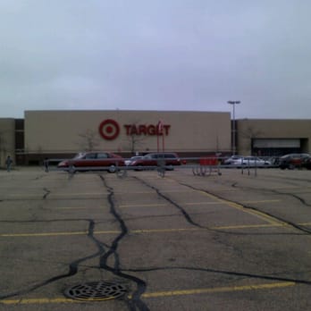 Target - Store exterior from parking lot - Department Stores Near Me - Woodridge, Illinois