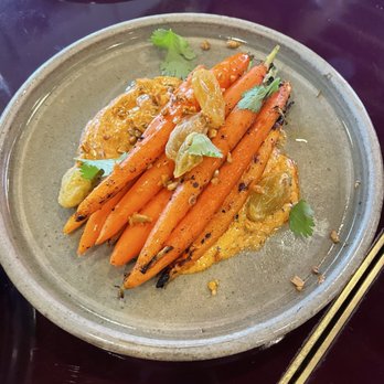 Herbst Eatery & Farm Stand - Carrots were ok, wish it was crunchier - Wine Bars Near Me - Saint Paul, Minnesota