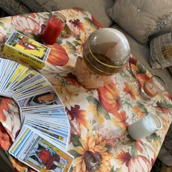 Psychic Studio - Reading room table