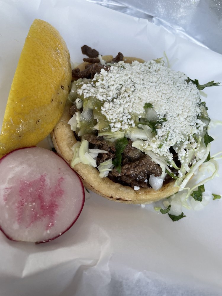 Julies Tacos Logo