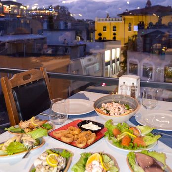 Seafront Lounge - Lunch - Seafood Near Me - İstanbul, 34 Seafront Lounge - Lunch - Seafood Near Me - İstanbul, 34