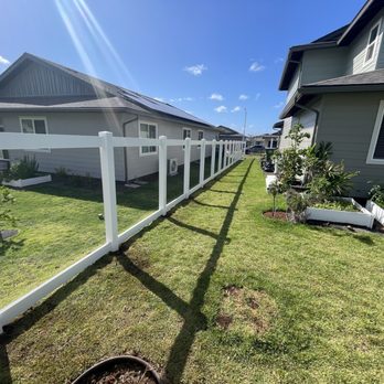 Best Vinyl Fence & Deck - Post and rails go in first - Fences & Gates Near Me - Kapolei, Hawaii