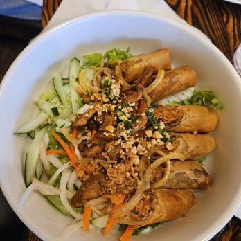 Ribs & Broth - Vermicelli with lemongrass chicken and spring rolls - Vietnamese Near Me - Waipahu, Hawaii Ribs & Broth - Vermicelli with lemongrass chicken and spring rolls - Vietnamese Near Me - Waipahu, Hawaii