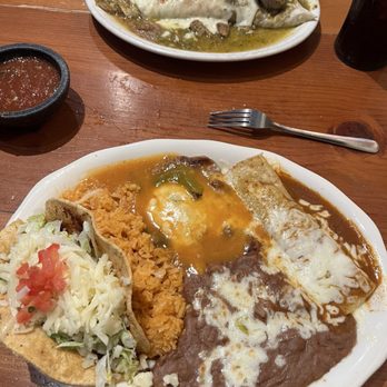 Sal's Mexican Restaurants - Combo plate very good - Mexican Near Me - Madera, California