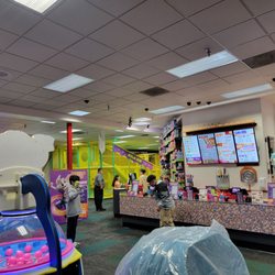 Chuck E. Cheese
