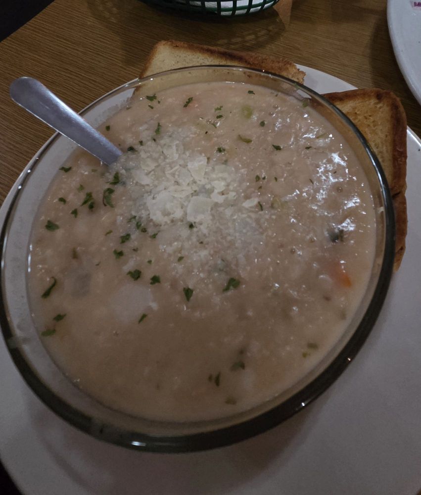 The Braxton Bistro Logo