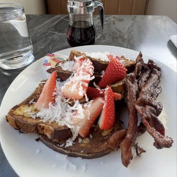 A Little Moore Cafe & Bistro - Hawaiian GF French toast - Breakfast & Brunch Near Me - Encinitas, California