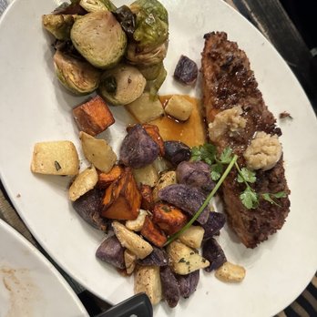 Rainforest Cafe - Pecan crusted salmon - American Near Me - Ontario, California