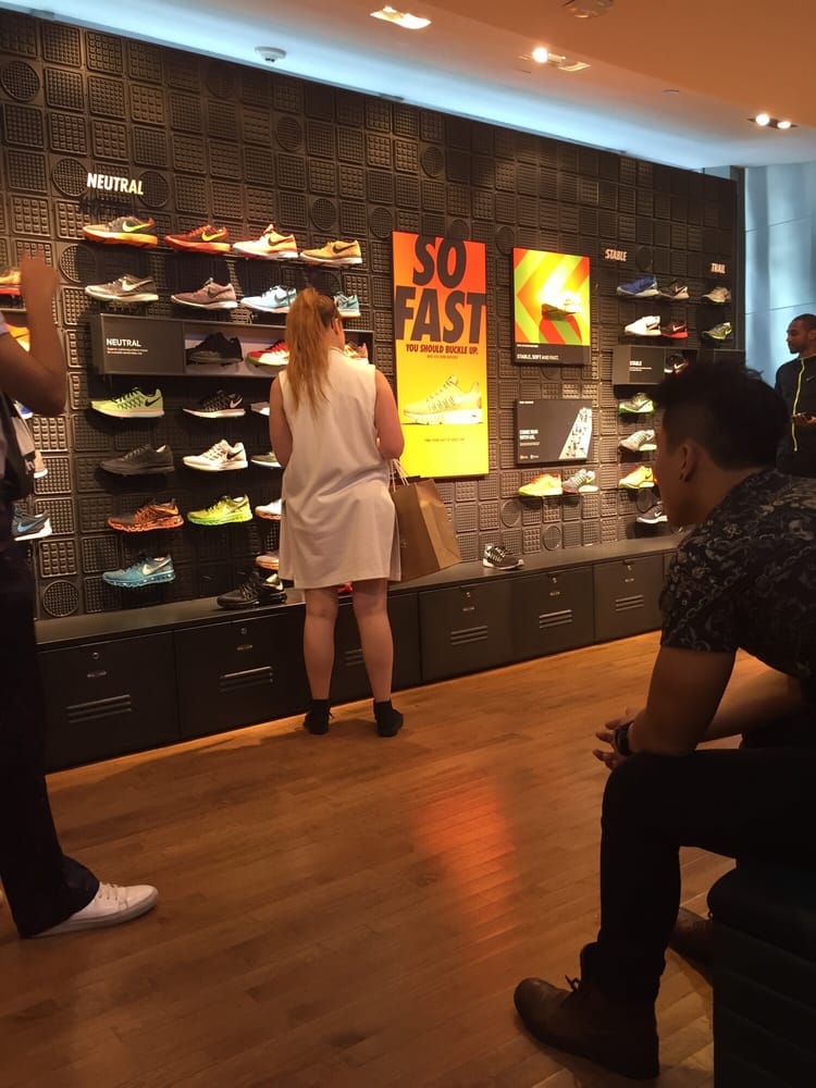 niketown running club