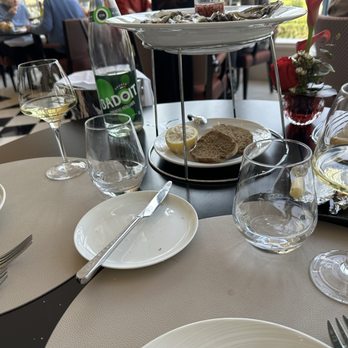 La Véranda - Oysters - French Near Me - Versailles, 78 La Véranda - Oysters - French Near Me - Versailles, 78