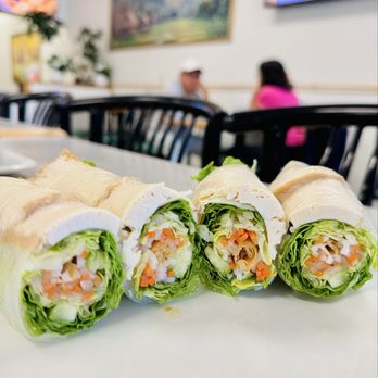 Pho Lonny - Spring Rolls (Tofu) - Vietnamese Near Me - Temecula, California Pho Lonny - Spring Rolls (Tofu) - Vietnamese Near Me - Temecula, California