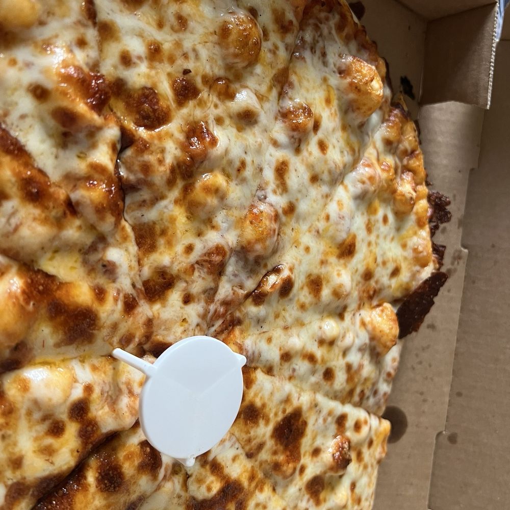 Round Table Pizza - Cheese pizza - Pizza Near Me - University Place, Washington Round Table Pizza - Cheese pizza - Pizza Near Me - University Place, Washington