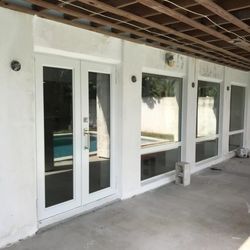 Pino Windows of The Keys