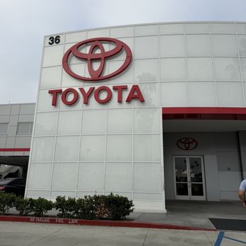 Tustin Toyota - Entrance - Car Dealers Near Me - Tustin, California