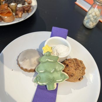 Drink Me! Tea Room - Scones with shortbread cookie - Tea Rooms Near Me - Tempe, Arizona