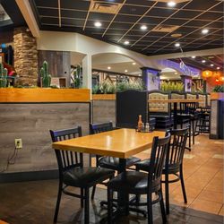 El Jalisco - Dining area showing table & booth seating