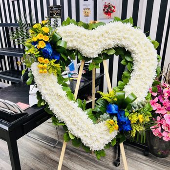 Av Flowers - Floral Designers Near Me - Palmdale, California