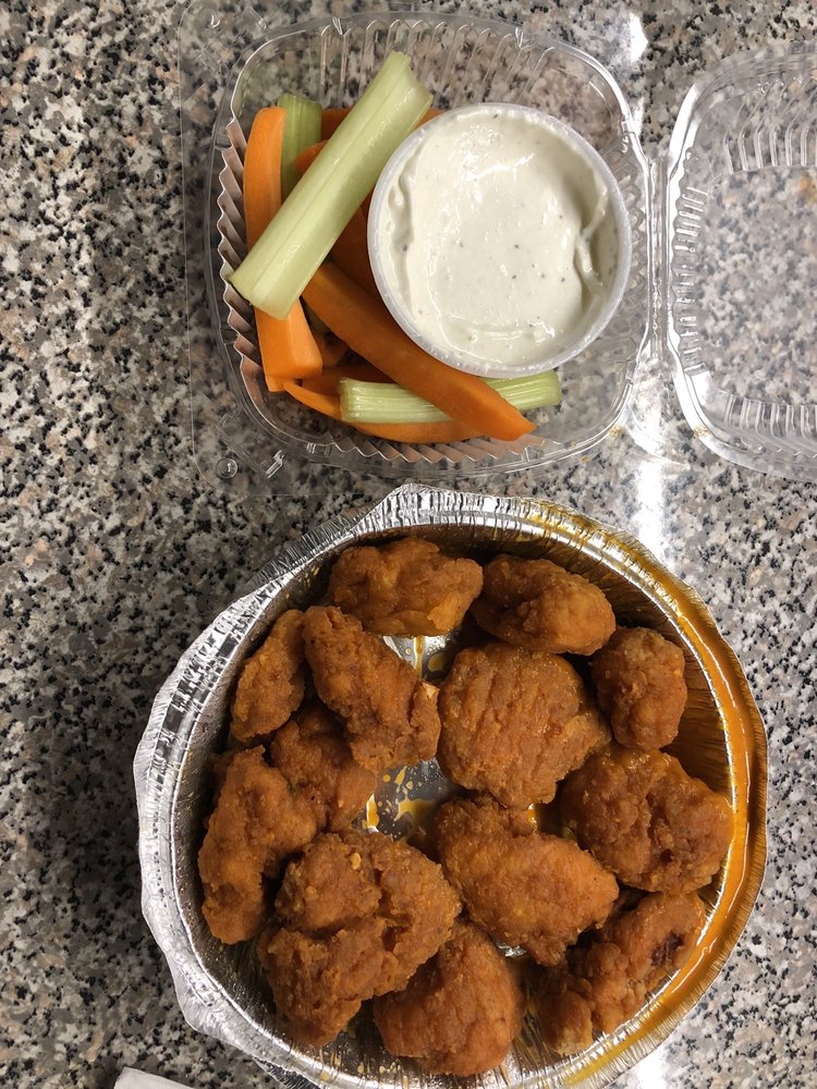 Social spots from Alex Lounge Bar & Grill