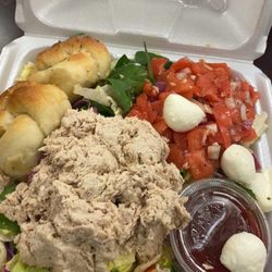 Costello's Pizzeria & Wings - Tuna Bruschetta Salad