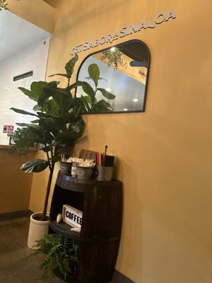 Con Sabor a Sinaloa: Sushi, Churros, Coffee & Ice Cream by null