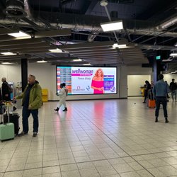 London Luton Airport - Not too crowded