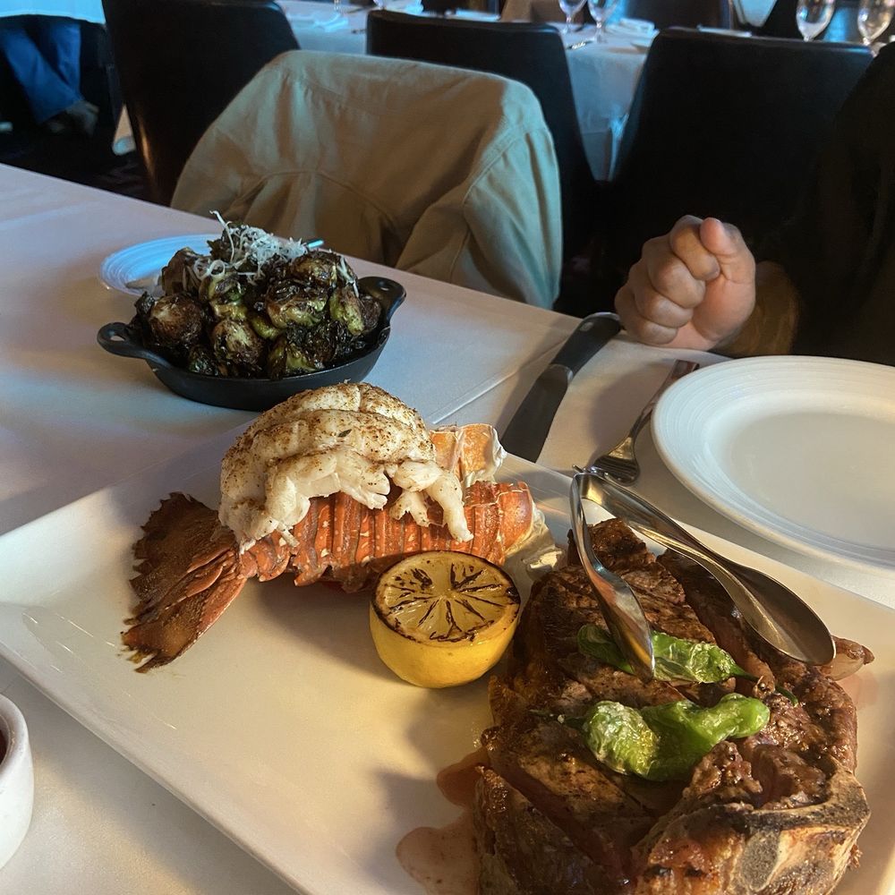 Oscar's Steakhouse - Pictures don't do it justice - Steakhouses Near Me - Las Vegas, Nevada